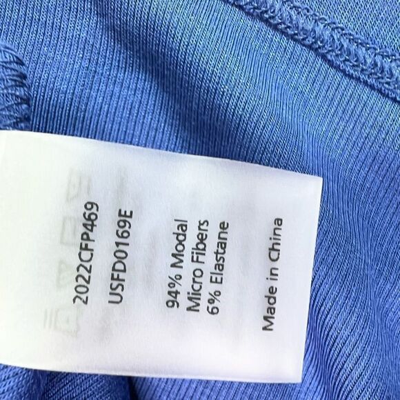 Universal Standard Foundation Turtleneck Top Womens Large Blue Long Sleeve - Picture 8 of 11